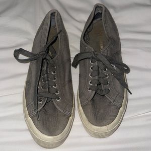 Grey Superga’s